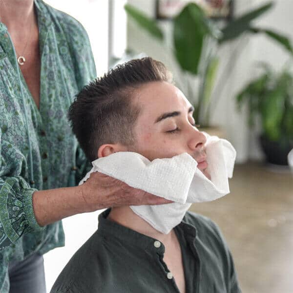 Easydry barber towel or thermal towel or hot shave towel. It is thicker than standard Easydry towels and has a special texture. It can be heated or chilled and used for hot shaves, facials or thermal treatments. It measures 43 x 43 cm.