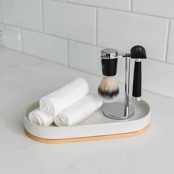 The Easydry Thermal towel is also know as the hot towel, thermal towel or hot shave towel. It can be heated or chilled and used for facials, hot shaves and more.