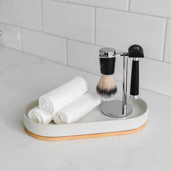 The Easydry Thermal towel is also know as the Hot Towel or Hot Shave Towel. It is thicker and has a special texture, making it easy to heat or chill. It can be used for hot shaves, thermal treatments and facials.